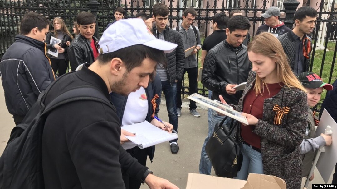 КНИТУ (КХТИ) студентларына фотосурәтләр тараталар