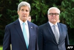 U.S. Secretary of State John Kerry (left) and German Foreign Minister Frank-Walter Steinmeier (file photo)