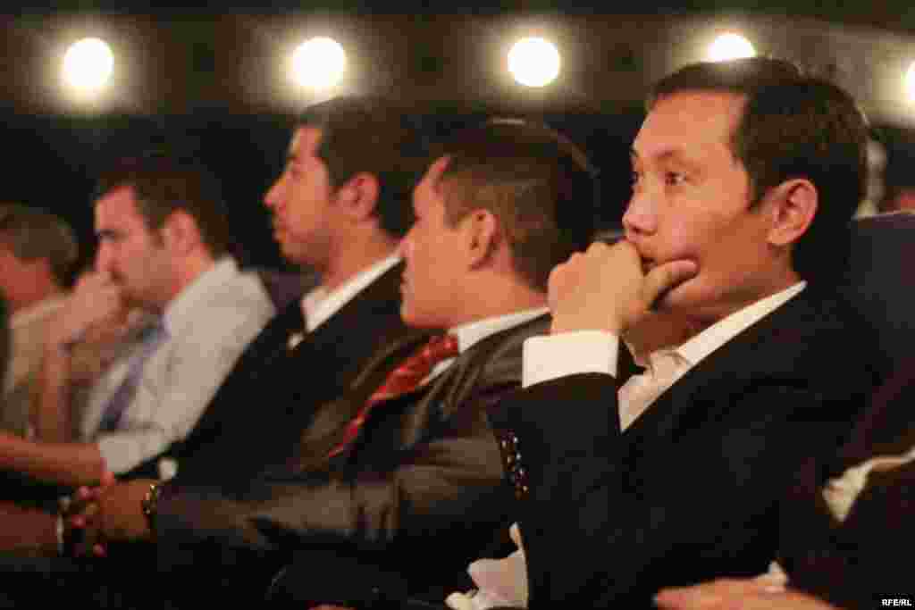 "Бир дүйнөдөн" бир ирмем #19