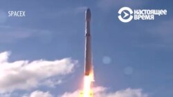 SpaceX запустила на орбиту электрокар Tesla с манекеном-водителем