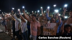 Veghe la fronierea între Mexic și Statele Unite după atacul de la El Paso 3 august 2019. REUTERS/Carlos Sanchez.