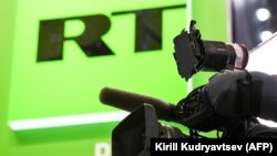 Телеканал RT повідомив, що їхня кореспондентка в Ізраїлі їхала до Києва виступати на конференції ОБСЄ зі свободи ЗМІ