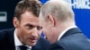 گفت‌وگوی تلفنی امانوئل مکرون و ولادیمیر پوتین روز یک‌شنبه پیشاپیش نشست مشترک شورای فرانسه-روسیه در مورد مسائل امنیتی صورت گرفته‌است.
