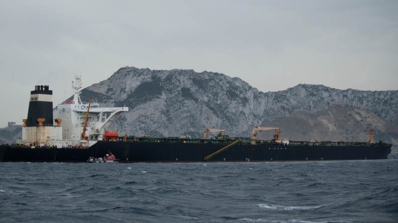 Иран запленил странски танкер во Персискиот залив, тврдат медиуми 