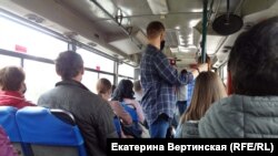 Общественный транспорт в Иркутске полон, как всегда
