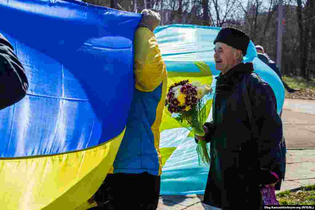 &laquo;Борітеся &ndash; поборете, Вам бог помагає! За вас правда, за вас сила І воля святая!&raquo;