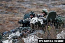 Военнсолужащие латвийской армии на учениях. 2019 год