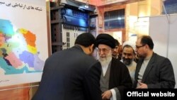 بازدید آیت‌الله خامنه‌ای از وزارت اطلاعات در سال ۸۹