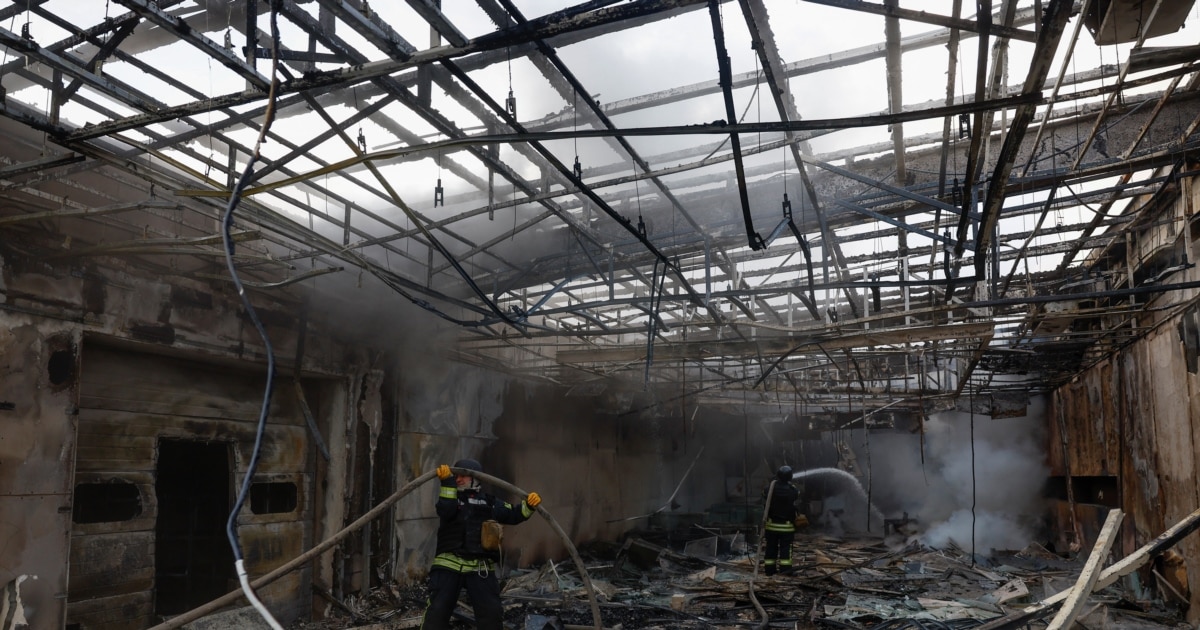 Сили РФ атакували промислове підприємство у Світловодську на Кіровоградщині, є постраждалі - ОВА