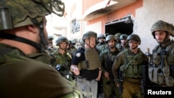 بازدید بنیامین نتانیاهو از نوار غزه در زمان وقفۀ کوتاه در جنگ، ۲۶ نوامبر