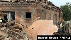За даними місцевої влади, «Шахед» поцілив у приватний житловий будинок, відомо вже про дев’ятьох постраждалих, серед яких є двоє дітей