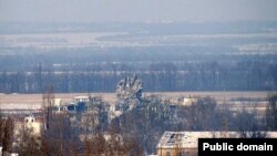 Донецький аеропорт після останніх обстрілів: диспетчерської вежі більше немає, 13 січня 2015 року