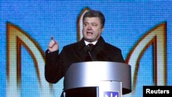 Президент Украины Петр Порошенко на акции памяти "Небесной сотни" 20 февраля 2015 года в Киеве. 
