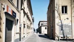 Пуста вулиця одного з італійських міст, квітень 2020 року