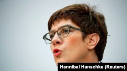 Germaniýanyň goranmak ministri Annegret Kramp-Karrenbauer