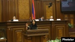 Armenia - Naira Zohrabian, the chairwoman of the Armenian parliament committee on human rights, speaks during parliamentary hearings in Yerevan, April 5, 2019.