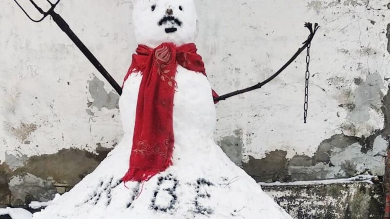Белорусская милиция составила протокол из-за снеговика с надписью: «Жыве, Беларусь»