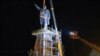 Ukraine Tears Down Giant Lenin Statue