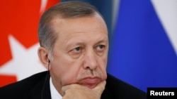 Туркия президенти Ражаб Тоййиб Эрдўғон. 
