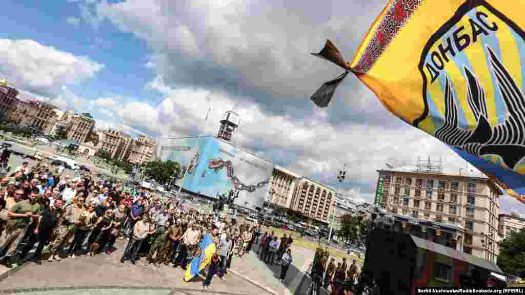 Виходили військові з Логвинова, розділившись на дві групи: перша виходила разом із полоненими, а друга її прикривала. Саме вона і була майже повністю знищена &ndash; загинуло 5 військових