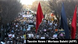 Праўрадавая дэманстрацыя ў горадзе Нэджэфабад 3 студзеня 2018 году.