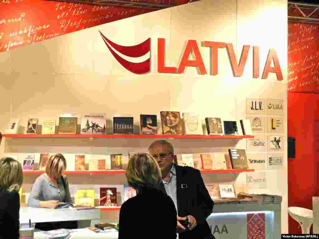 Un stand model: Letonia.