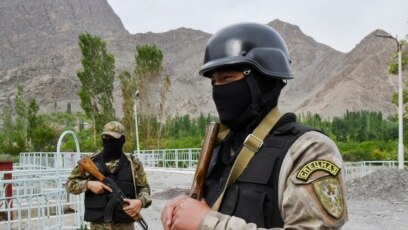 Ер адамның анусындағы жыныс мүшесінің фотосы