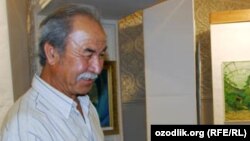 After Uzbek sculptor Ilhom Jabbarov refused the wishes of former President Islam Karimov. he lost his car and his home, laid down his chisel, and took up beekeeping.
