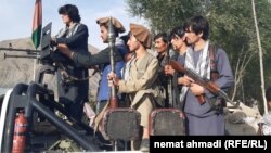 آرشیف، افراد مسلح غیر مسوول