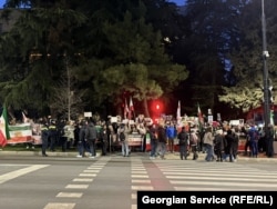 აქცია ირანის საელჩოსთან