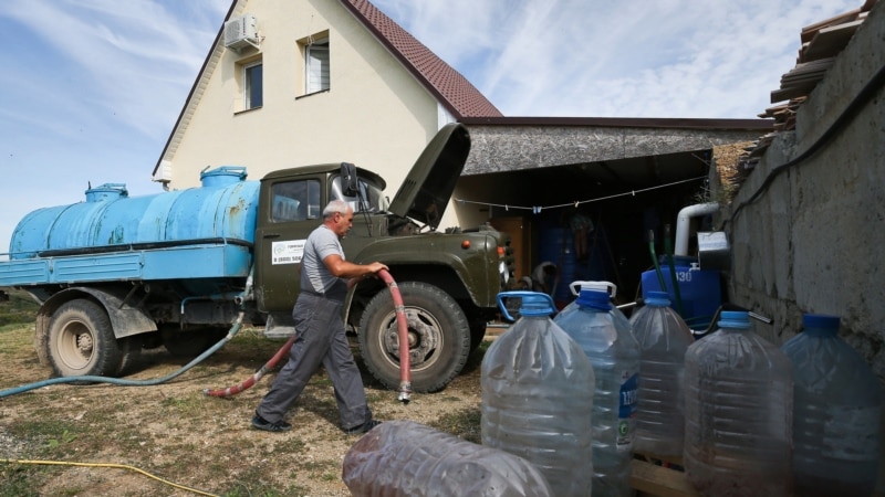 Сутки без водоснабжения: в Симферополе опубликован график подвоза воды в отключенные районы