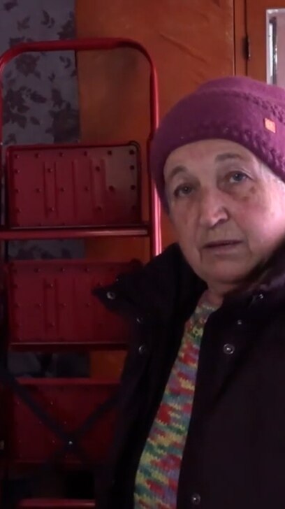Civilii din Pokrovsk se luptă cu bombele și cu iarna