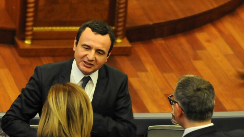 Тачи му даде мандат на Курти за формирање нова косовска влада