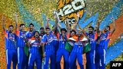 د هند لوبډله د نړيوال جام تر ګټلو وروسته 