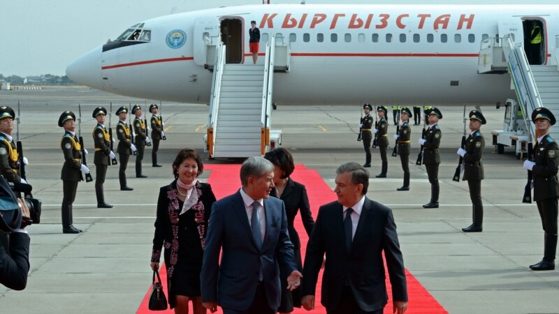  Qirg‘iz prezidenti Toshkentga keldi¸ Mirziyoev hamkasbini aeroportda o‘zi kutib oldi