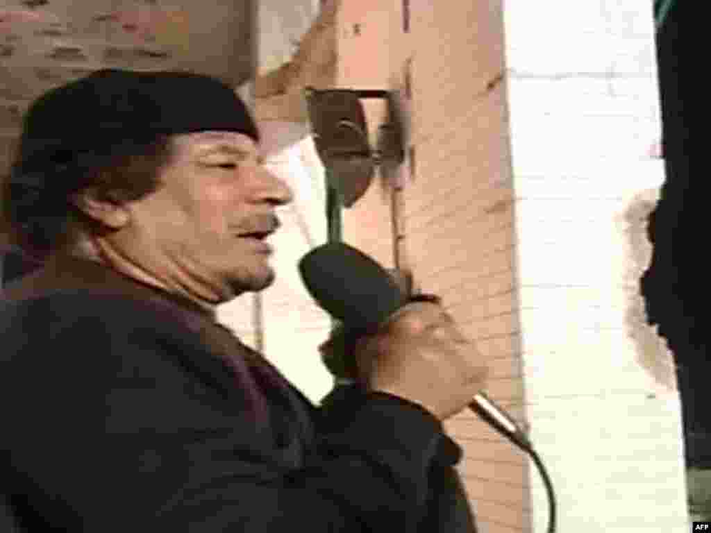 Televizijsko obraćanje libijskog lidera Moamera Gadafija u Tripoliju, 23.03.2011. Foto: AFP / Libijska televizija 