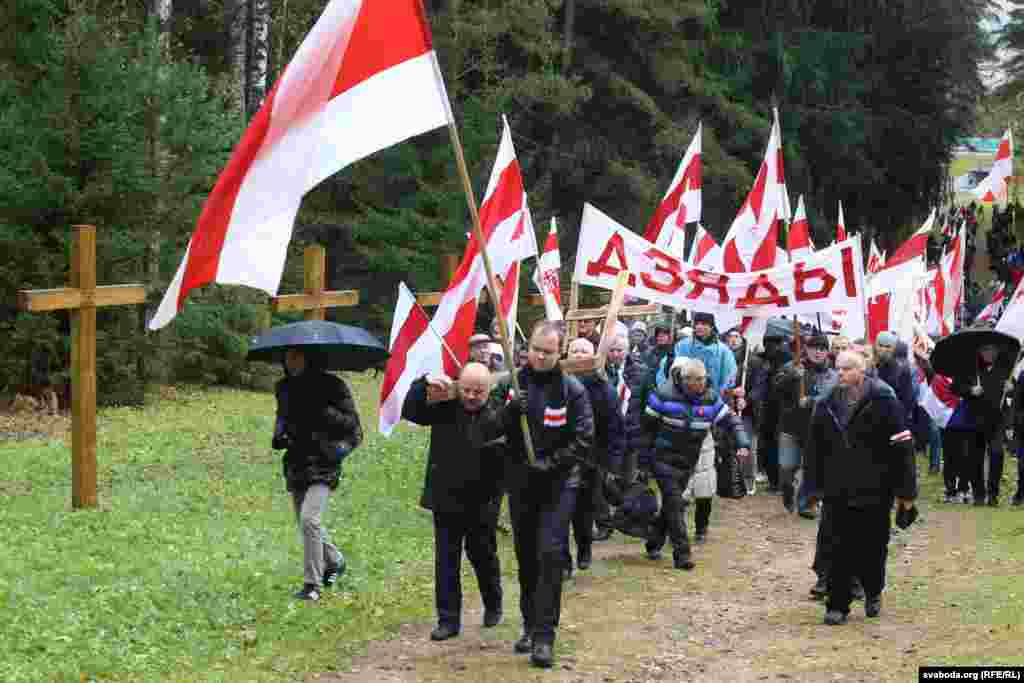 Belarus - The procession to Kurapaty on Dzyady, Minsk, 30Oct2016