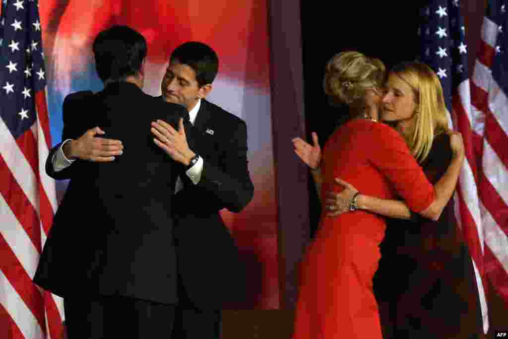 SAD - Mitt Romney i Paul Ryan sa suprugama nakon proglašenja izbornog poraza, Boston, 7. novembar 2012. Foto: AFP / Alex Wong 