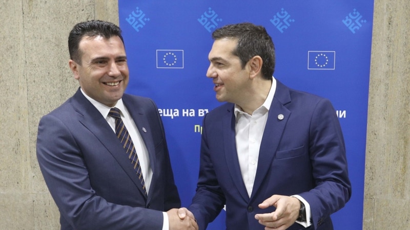Maqedonia dhe Greqia, të dielën nënshkruajnë marrëveshjen për emrin