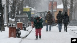 Синоптики попередили про сніг у низці областей