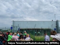 Черга у нейтральній зоні