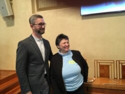Нариман Джелял и экс-министр по делам прав человека Джемиль Стегликова после выступления в Сенате