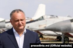 Igor Dodon la baza aeriană de la Mărculești