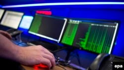 A Kígyó „a legkifinomultabb kiberkémkedési eszköz volt, amelyet az orosz Szövetségi Biztonsági Szolgálat 16-os központja tervezett és használt érzékeny célpontok elleni hosszú távú hírszerzésre” – közölte az amerikai kiberügynökség
