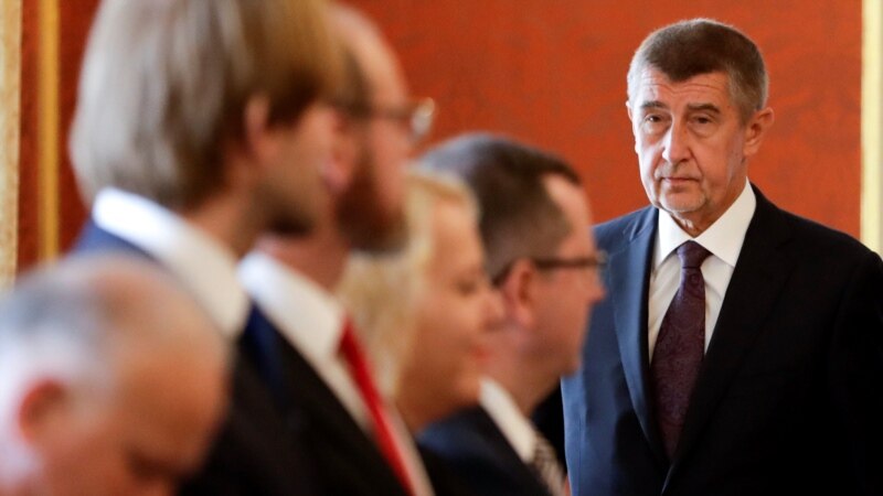 În Cehia, noul guvern al premierului Andrej Babiș ar urma să primească votul de încredere al Parlamentului