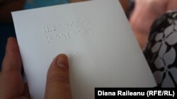 Romanul „Voci” în alfabetul Braille