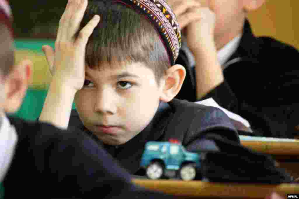 Төркмәнстанда урыс мәктәбе #4