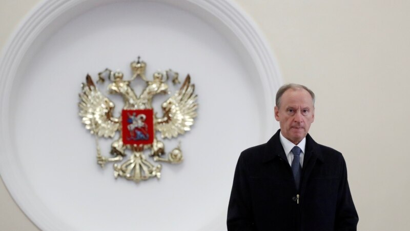 Вашингтон и Москва ги продолжуваат разговорите за самитот Бајден-Путин