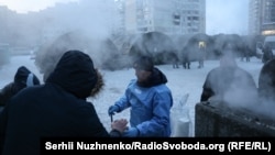 Мобільний пункт обігріву в Деснянському районі Києва, 25 січня 2026 року