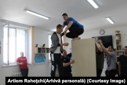 Artiom Rahoțchi, la una din ședințele de reabilitare